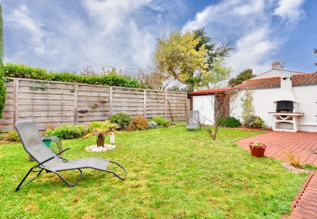 House in L'Epine - L'épine - Garden view - 3 Bedrooms - 900m beach House in L'Epine - L'épine - Garden view - 3 Bedrooms - 900m beach