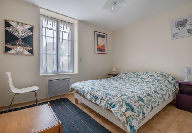 Apartment in Le Pouliguen - 200 m port – 700 m beach – 4 adults - 1 child Apartment in Le Pouliguen - 200 m port – 700 m beach – 4 adults - 1 child