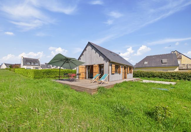 Chalet in Penmarch - 650m Ster beach, chalet - terrace for 4 Chalet in Penmarch - 650m Ster beach, chalet - terrace for 4