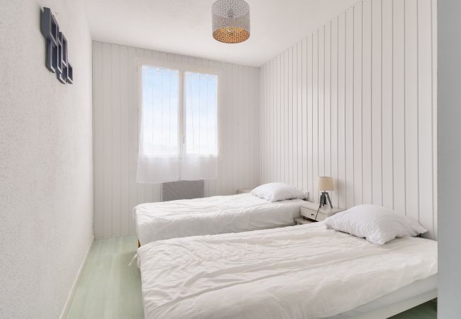 Apartment in Saint-Hilaire-de-Riez - 250m from the beach - Loggia - Flat for 4 Apartment in Saint-Hilaire-de-Riez - 250m from the beach - Loggia - Flat for 4