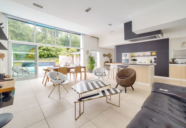 Villa in Longeville-sur-Mer - Villa with pool - 500m from Rampillon beach Villa in Longeville-sur-Mer - Villa with pool - 500m from Rampillon beach