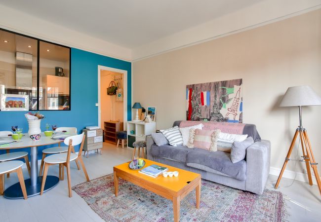 Apartment in Dinard - 200m L'Écluse beach - Dinard- Flat for 2 Apartment in Dinard - 200m L'Écluse beach - Dinard- Flat for 2