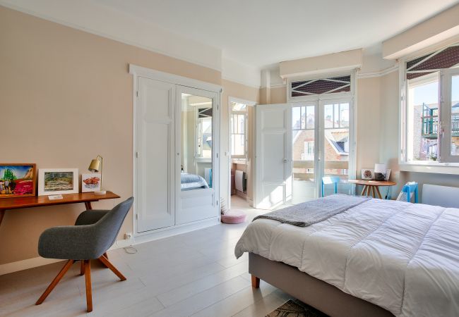 Apartment in Dinard - 200m L'Écluse beach - Dinard- Flat for 2 Apartment in Dinard - 200m L'Écluse beach - Dinard- Flat for 2