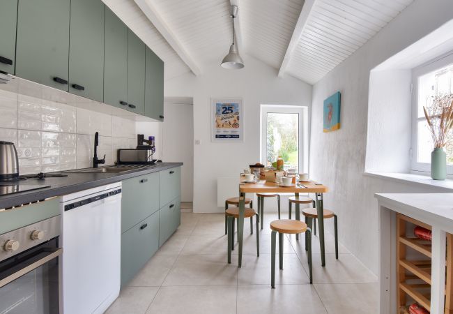 House in Noirmoutier-en-l´Ile - Noirmoutier - 200m market - 8 adults - 4 kids House in Noirmoutier-en-l´Ile - Noirmoutier - 200m market - 8 adults - 4 kids