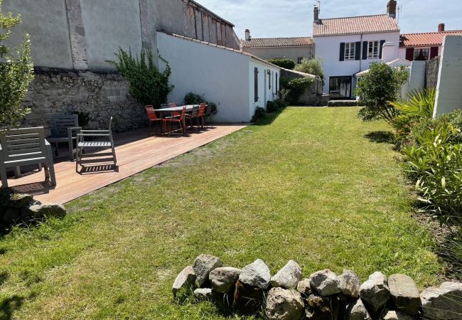 House in Noirmoutier-en-l´Ile - Noirmoutier - 200m market - 8 adults - 4 kids House in Noirmoutier-en-l´Ile - Noirmoutier - 200m market - 8 adults - 4 kids