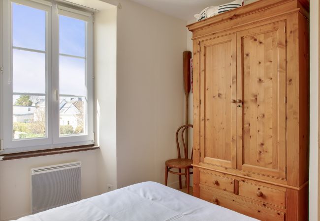 House in Fouesnant - Large house for 8 in Beg Meil, Fouesnant House in Fouesnant - Large house for 8 in Beg Meil, Fouesnant