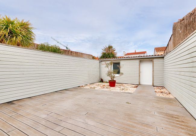 House in Les Sables-d´Olonne - House for 8 – Les Sables – 950m from beach House in Les Sables-d´Olonne - House for 8 – Les Sables – 950m from beach