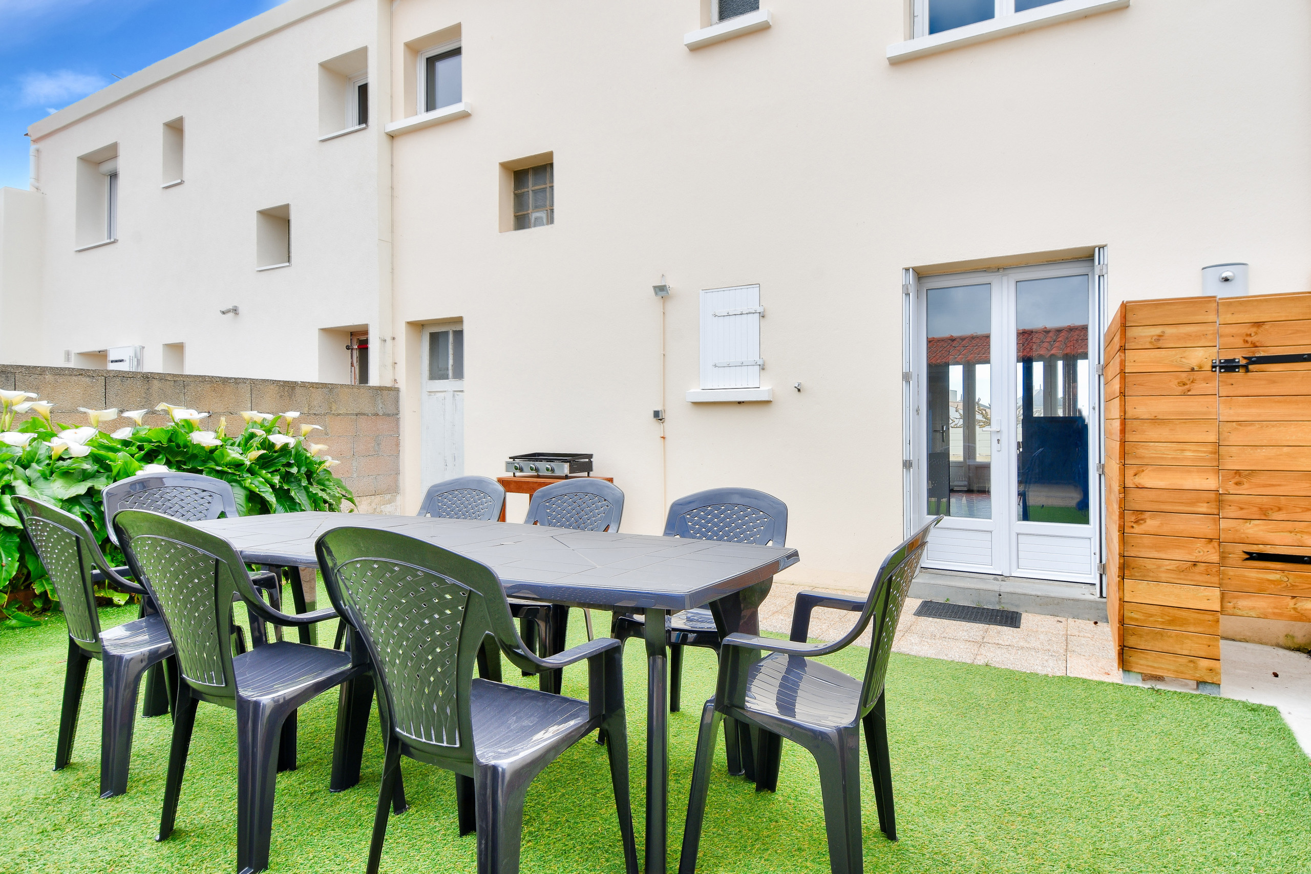  in St. Hilaire de Riez - 350m from the beach- House for 8- Large terrace