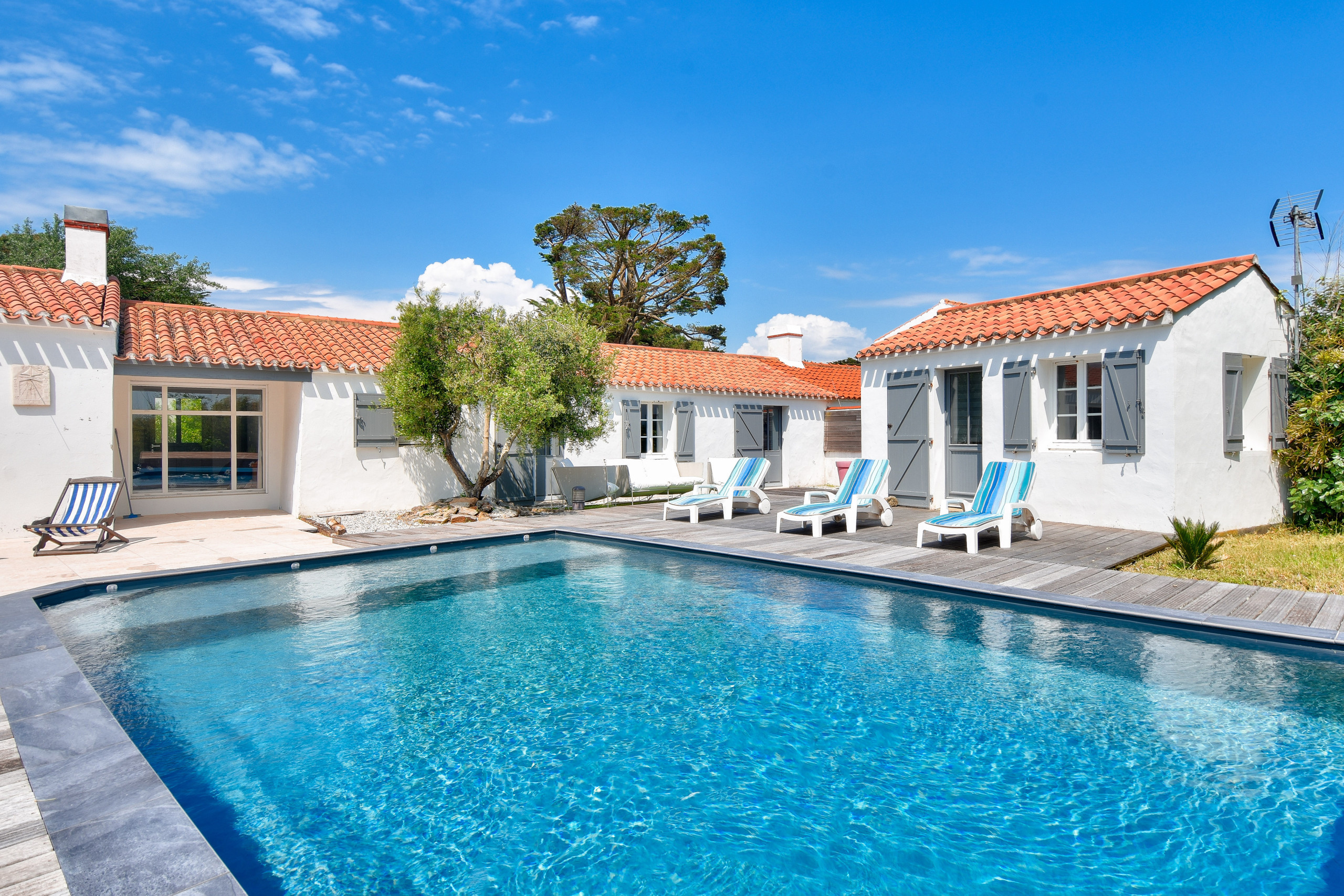  in Noirmoutier-en-l´Ile - Beautiful swimming pool - 300m from the beach