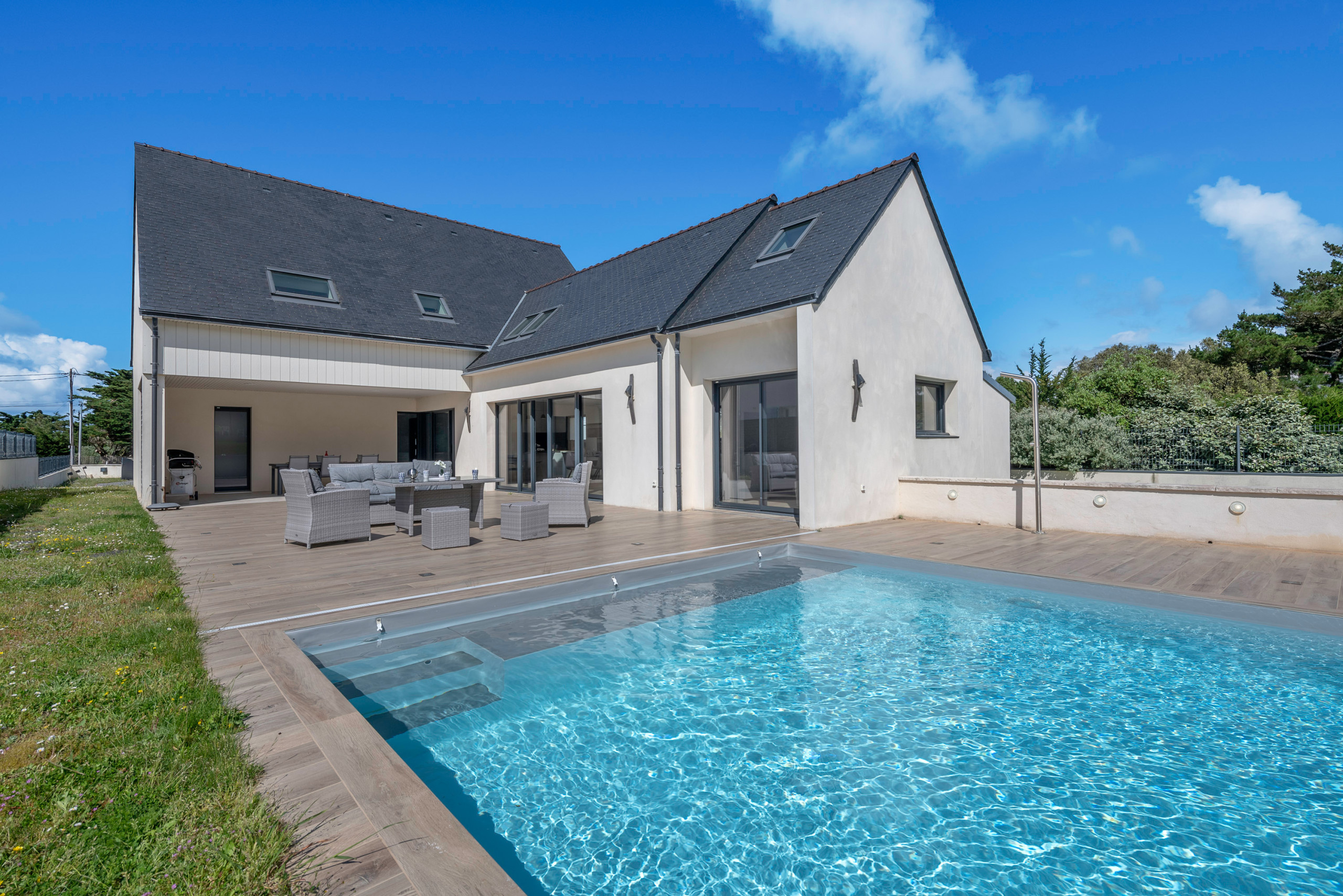  in La Turballe - Swimming pool - 10 persons - 100m from the beach