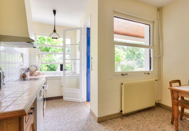 House in Andernos-les-Bains - House with garden 1km from the Mauret beach House in Andernos-les-Bains - House with garden 1km from the Mauret beach