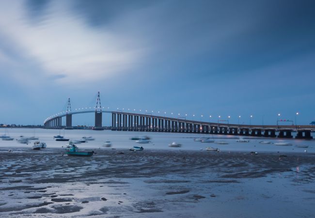 Apartment in Saint-Nazaire - Apartment with terrace and sea view - 30m from the beach  Apartment in Saint-Nazaire - Apartment with terrace and sea view - 30m from the beach