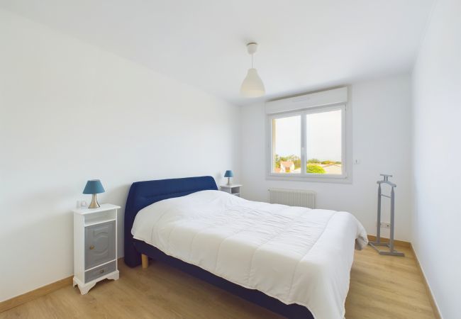 Apartment in St. Hilaire de Riez - Flat for 4 in the town centre - near by tren station Apartment in St. Hilaire de Riez - Flat for 4 in the town centre - near by tren station