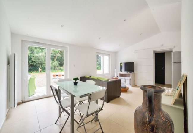 House in Longeville-sur-Mer - 850 from de beach, new house for 6 in the wood House in Longeville-sur-Mer - 850 from de beach, new house for 6 in the wood