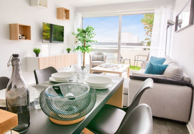 Apartment in Bénodet - sea view - 160m from the beach - Flat for 4  Apartment in Bénodet - sea view - 160m from the beach - Flat for 4