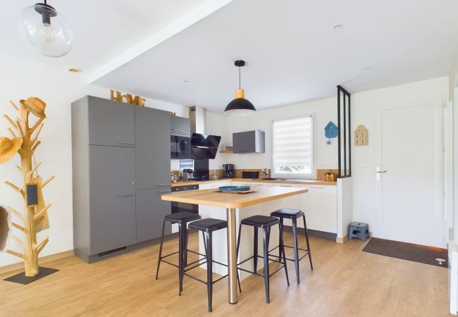 House in Les Sables-d´Olonne - House for 7, shared pool, 2km from the beach House in Les Sables-d´Olonne - House for 7, shared pool, 2km from the beach