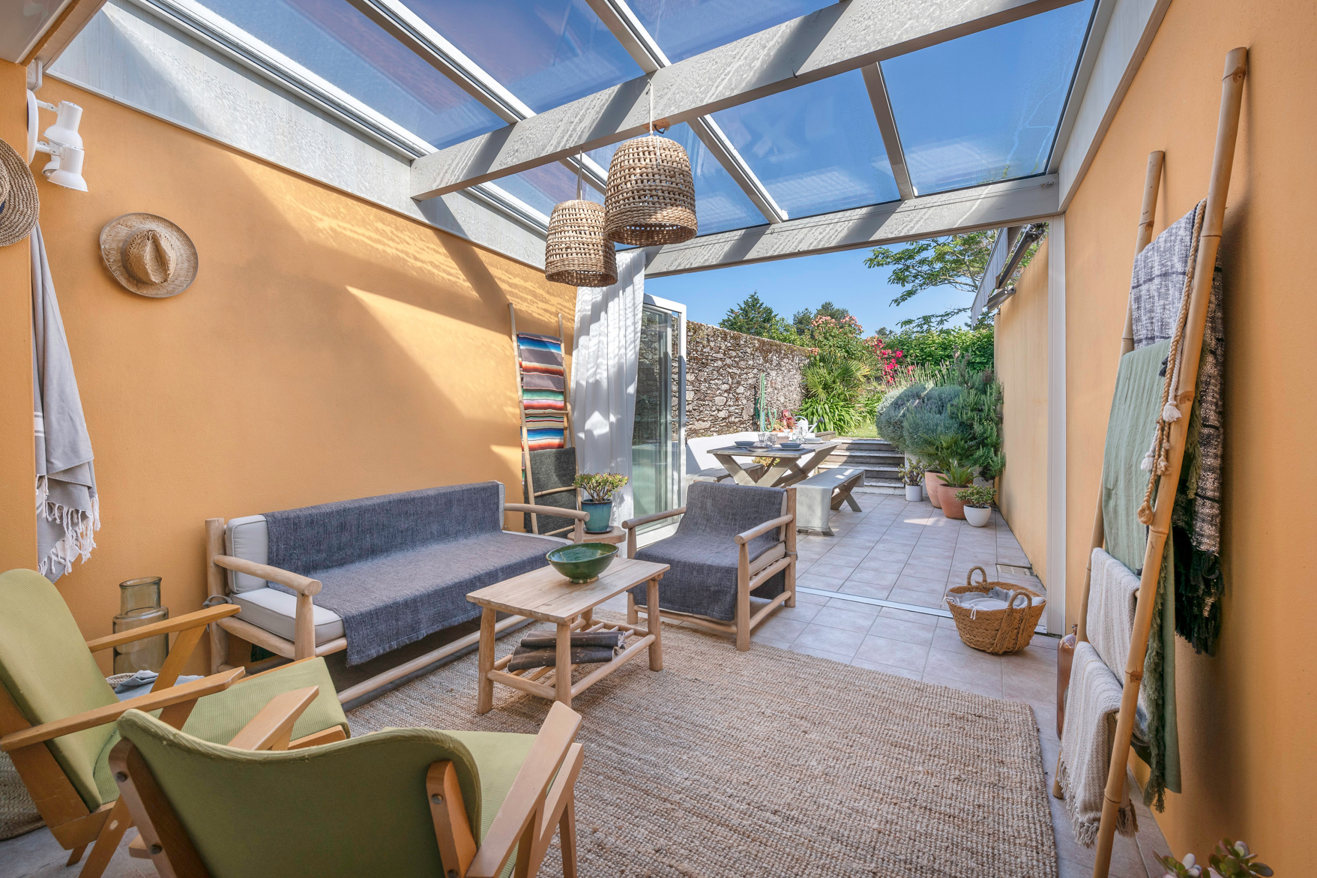  in La Bernerie-en-Retz - Beach 450 m away, terraced house with enclosed garden for 4