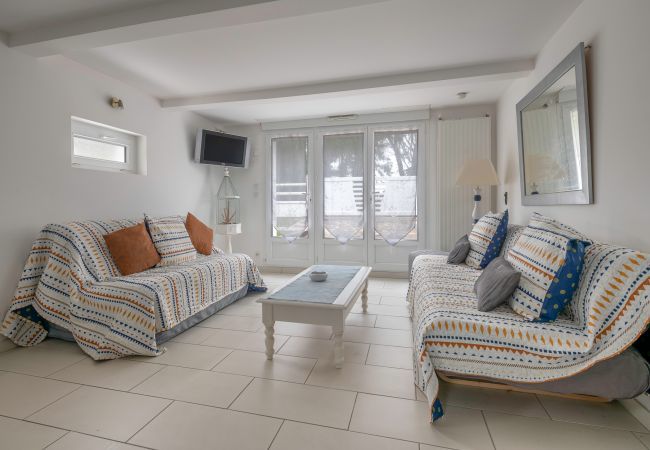 Apartment in Saint-Michel-Chef-Chef - 280m from the beach, flat for 4