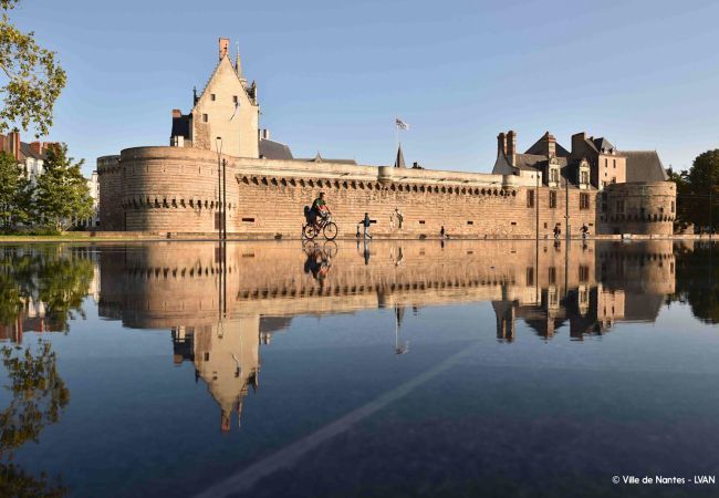 Apartment in Nantes - Flat for 4 - Nantes - 950m from the Loire  Apartment in Nantes - Flat for 4 - Nantes - 950m from the Loire