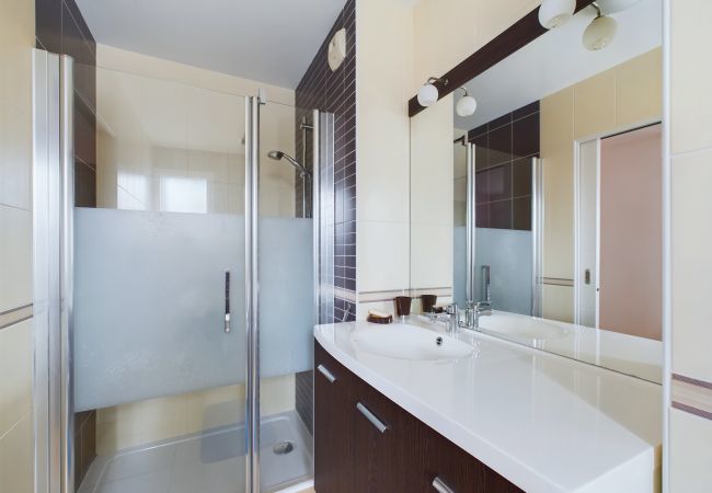 Apartment in Les Sables-d´Olonne - View Sables d'Olonne Harbour- flat for 6 Apartment in Les Sables-d´Olonne - View Sables d'Olonne Harbour- flat for 6