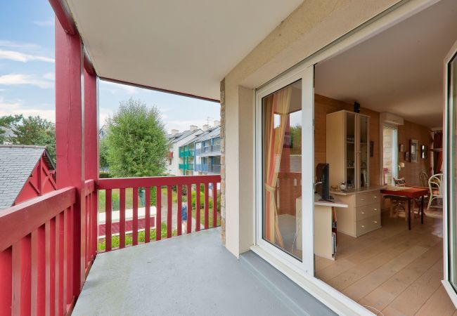 Apartment in Arzon - Crouesty Harbor, flat with a pool for 4 Apartment in Arzon - Crouesty Harbor, flat with a pool for 4