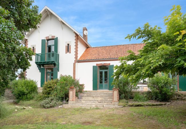 House in Préfailles - Family house for 13, at 200m from the sea