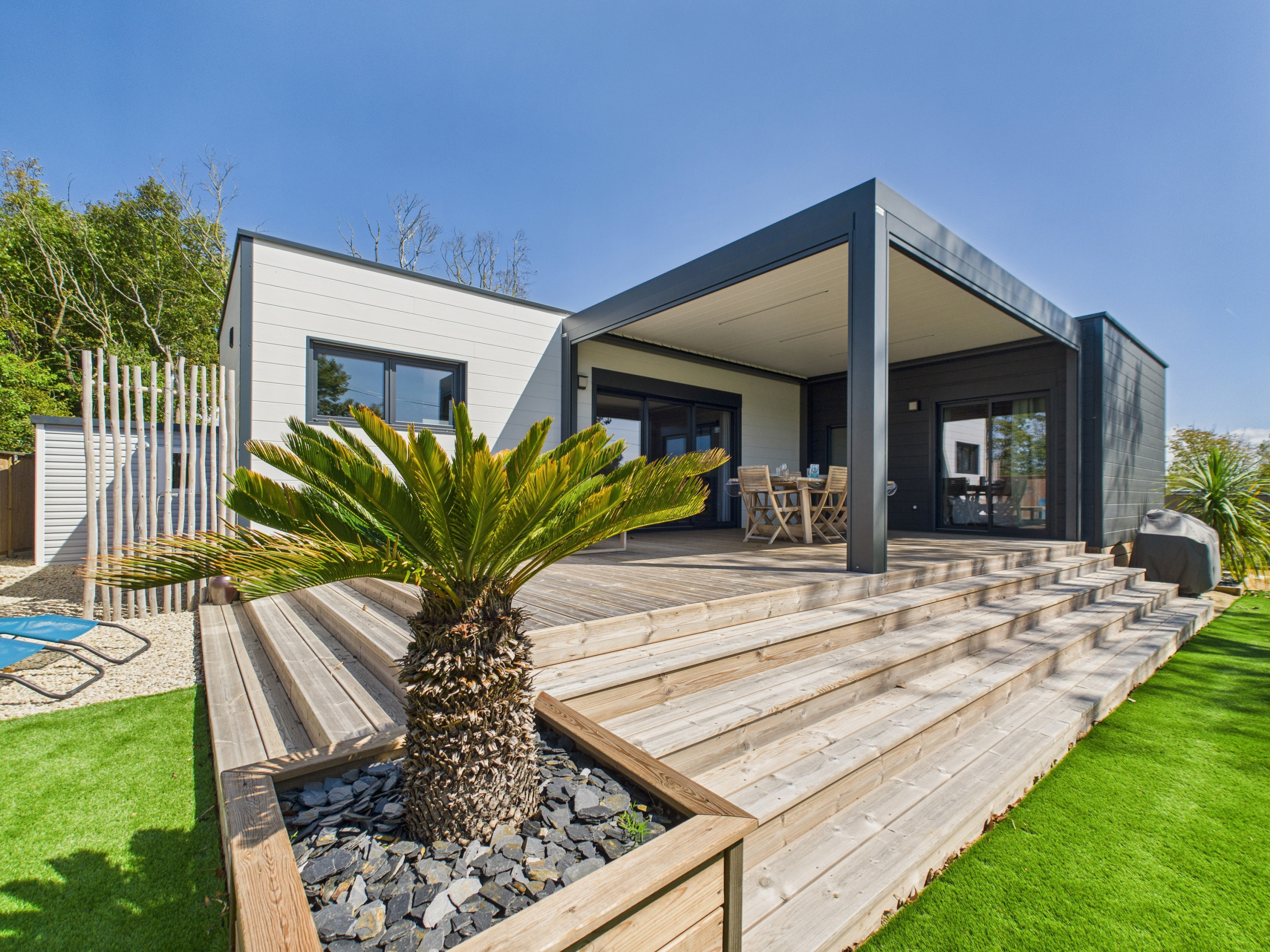 Villa in Saint-Gilles-Croix-de-Vie - Chalet for 6- Heated swimming pool all year round