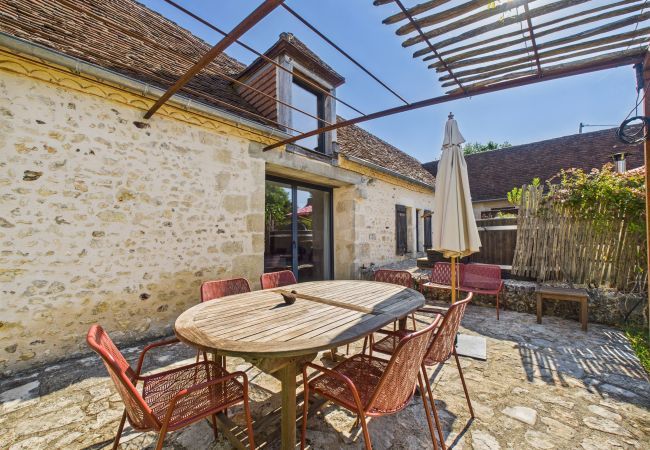 House in Fossemagne - Old farmhouse renovated for 6 into 2 flats House in Fossemagne - Old farmhouse renovated for 6 into 2 flats