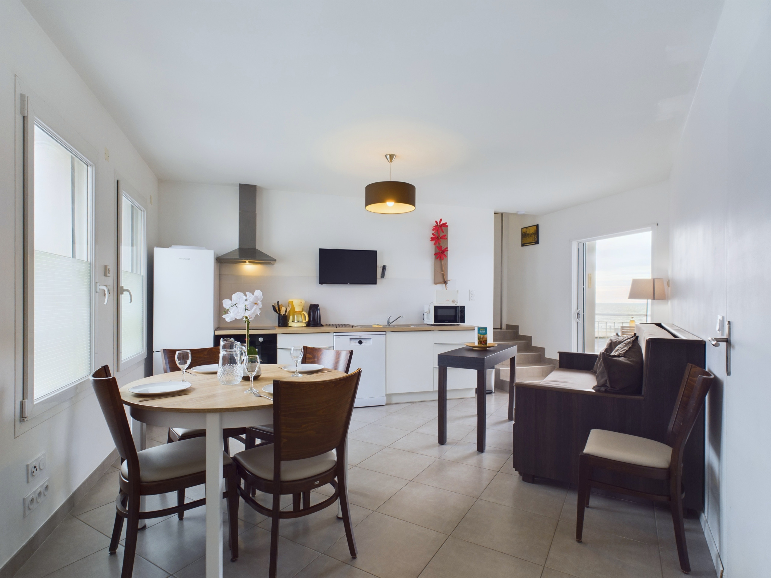  in La Tranche-sur-Mer - On the beach, flat for 4, amazing seaview