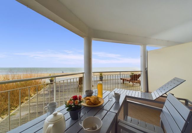 Apartment in La Tranche-sur-Mer - Sea view - Flat for 4 at La Tranche sur Mer