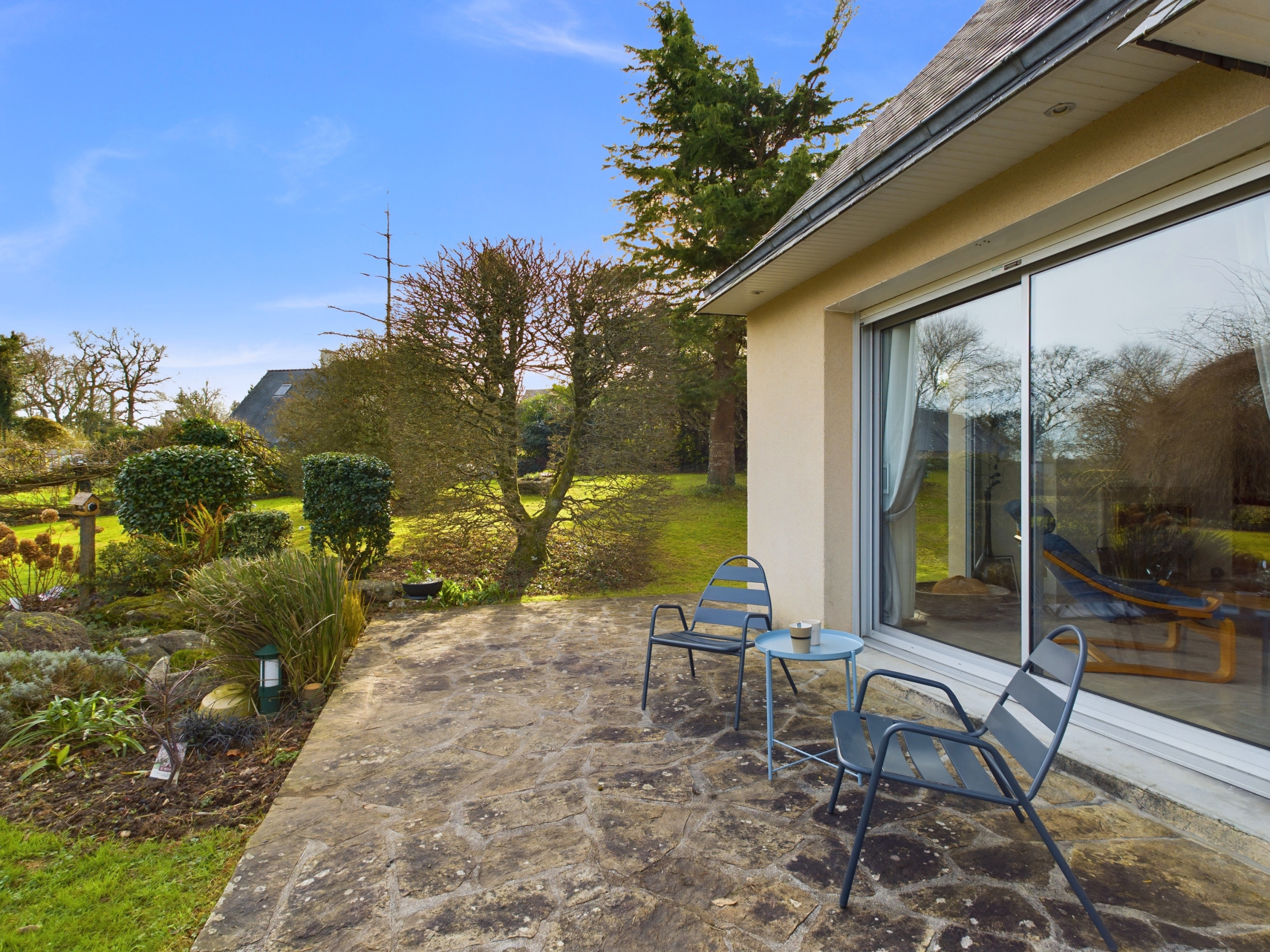  in Fouesnant - Spacious house, garden, ideal 6 adults & 1 child