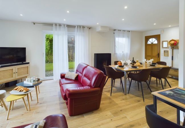 House in Plomeur - House for 8 in Plomeur - Large garden  House in Plomeur - House for 8 in Plomeur - Large garden