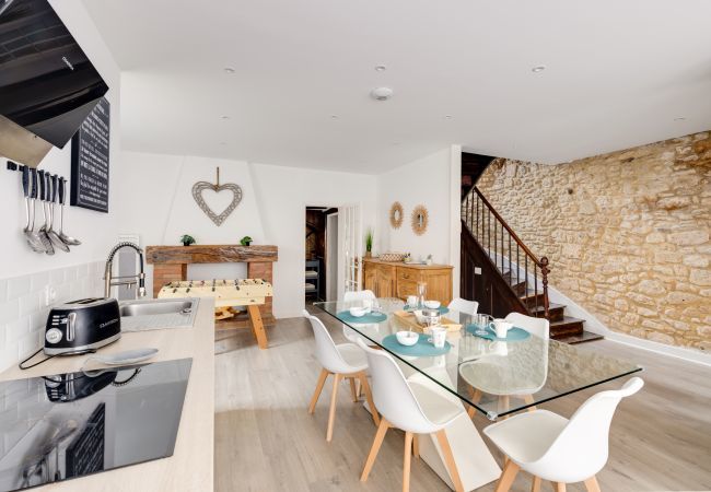 House in Montignac - Modern stone house with terrace for 6