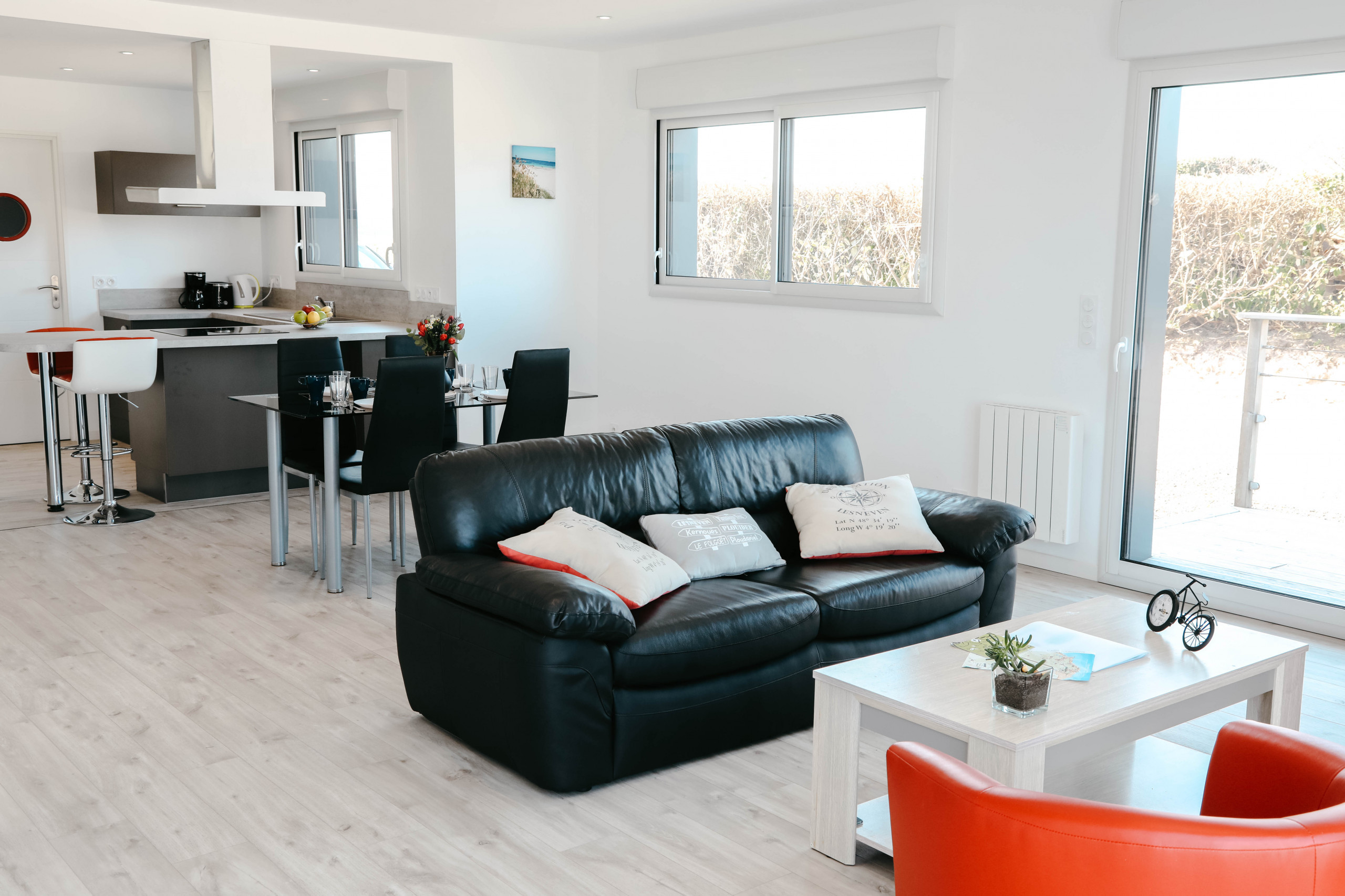  in Plounéour-Trez - 500m from the sea, modern house with garden for 4