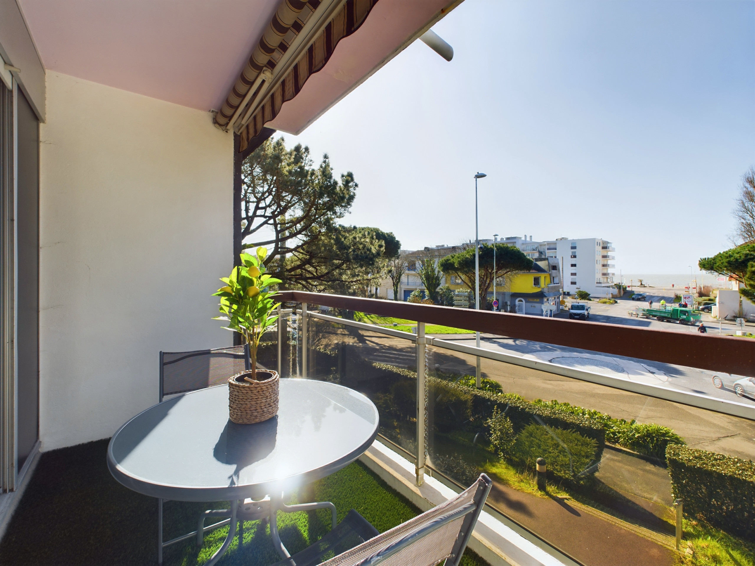  in La Baule-Escoublac - Apartment with sea view 150m from the beach