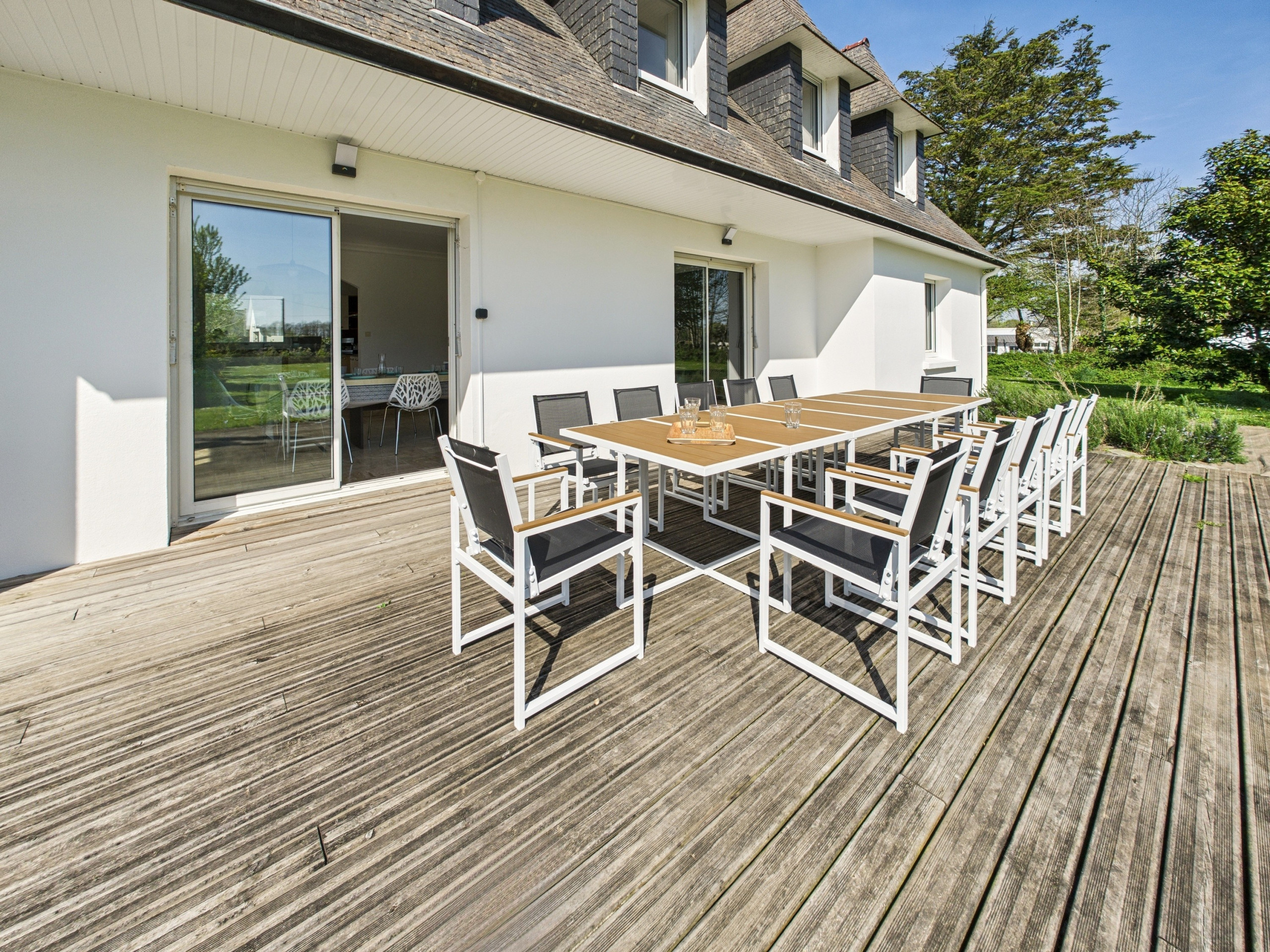  in Concarneau - Modern house for 12, large garden, terrace