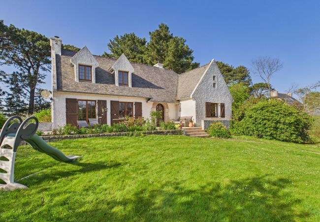 House in Louannec - House for 10 with large garden, 250m from the sea