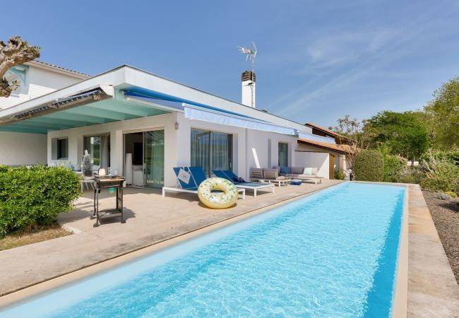 Villa in Lanton - Villa on the Port of Taussat with swimming pool