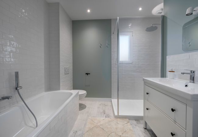 House in Pornichet - Stunning House for 8 - 500m to Beach - Garden House in Pornichet - Stunning House for 8 - 500m to Beach - Garden