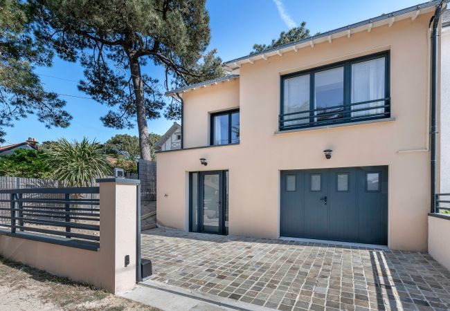 House in Pornichet - Stunning House for 8 - 500m to Beach - Garden House in Pornichet - Stunning House for 8 - 500m to Beach - Garden