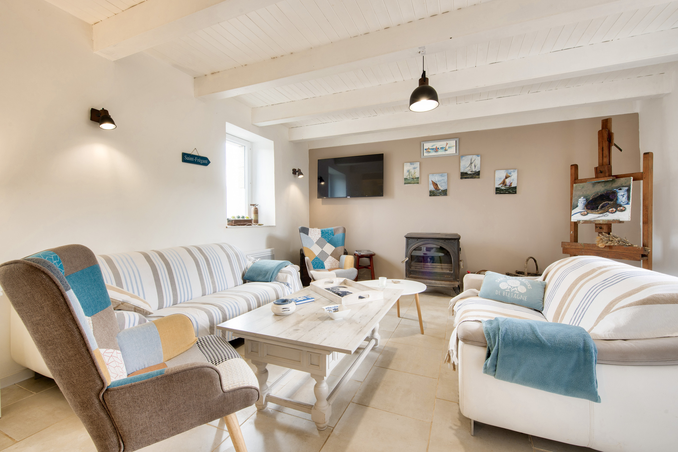  in Saint-Frégant - House for 6 with garden, terrace and games