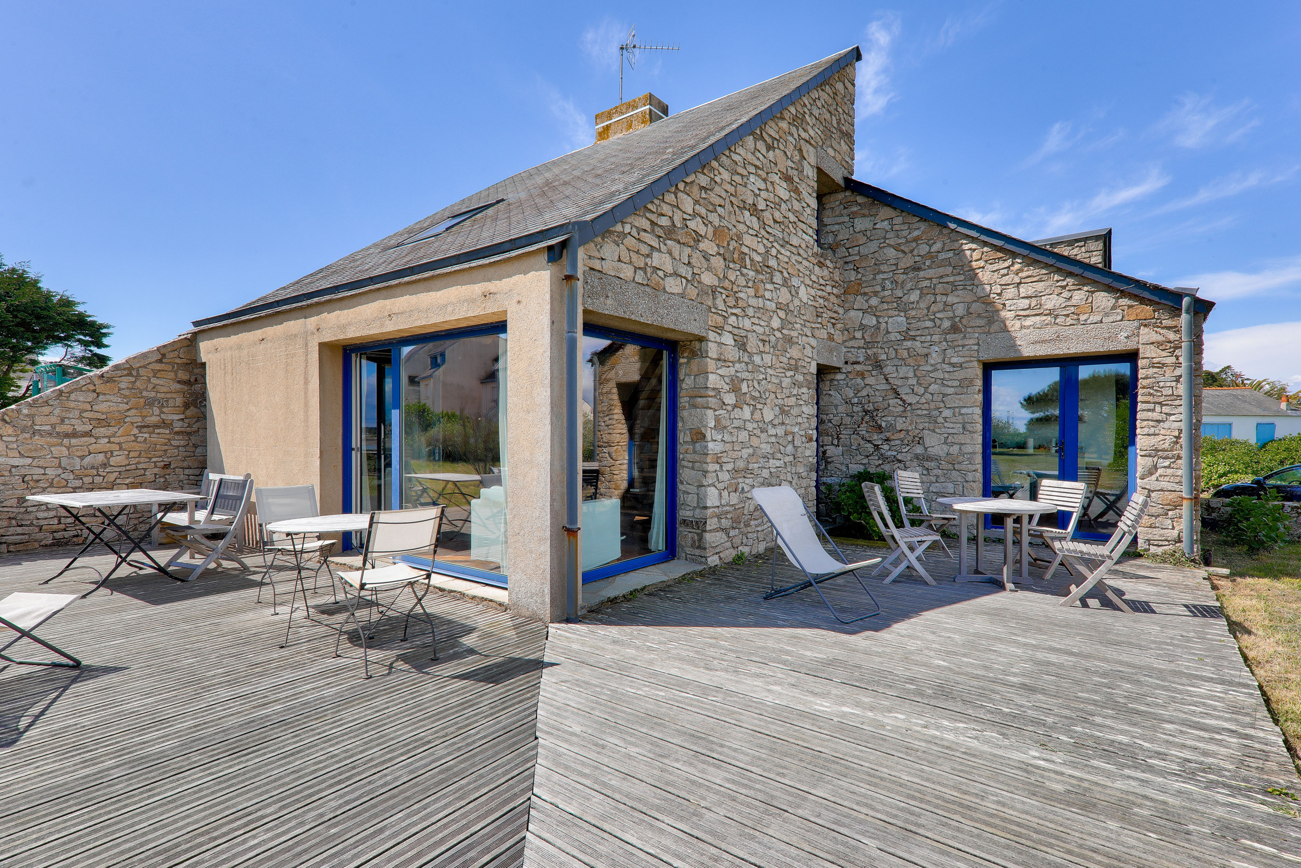  in Sarzeau - Sea view and direct beach access for 11 people