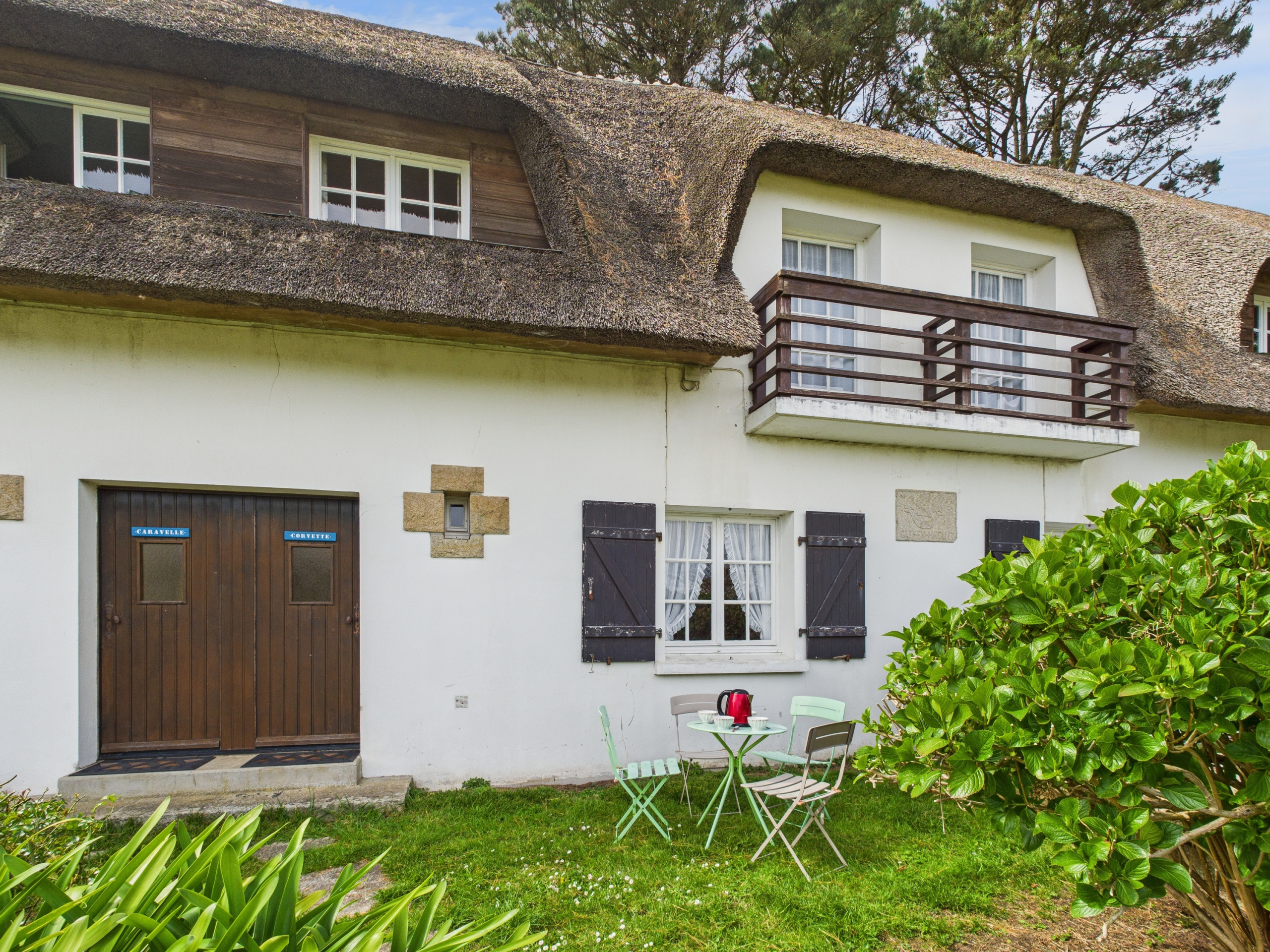  in Le Guilvinec - La Corvette – Thatched Cottage with Garden for 4