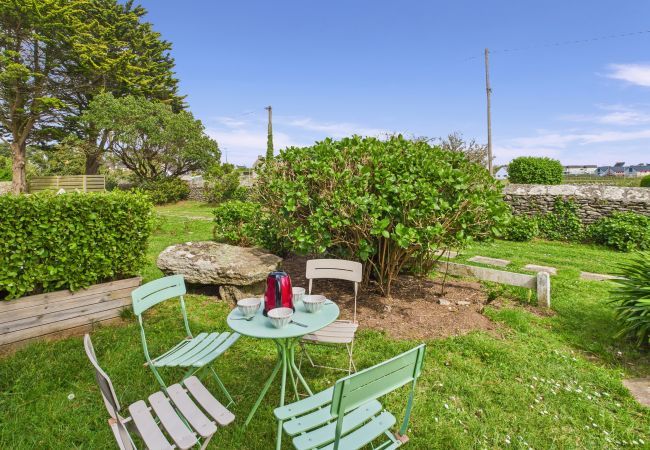 House in Le Guilvinec - La Corvette – Thatched Cottage with Garden for 4 House in Le Guilvinec - La Corvette – Thatched Cottage with Garden for 4