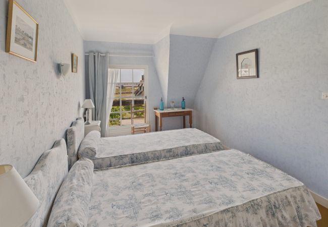 House in Le Guilvinec - La Corvette – Thatched Cottage with Garden for 4 House in Le Guilvinec - La Corvette – Thatched Cottage with Garden for 4
