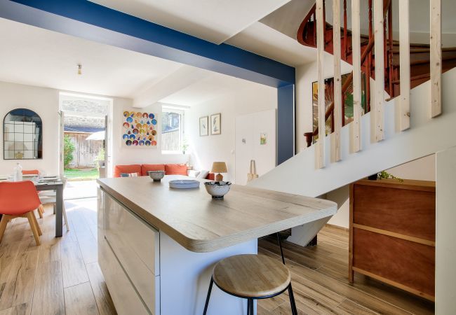 House in Dinard - 250 m to Prieuré beach – garden – house for 6 House in Dinard - 250 m to Prieuré beach – garden – house for 6