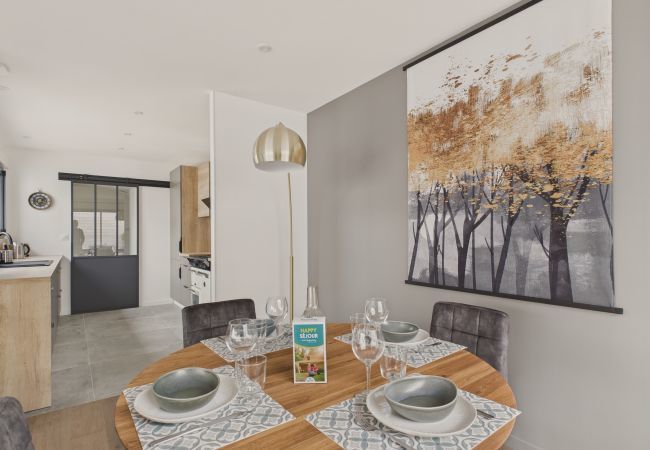 House in Saint-Gilles-Croix-de-Vie - Jacuzzi, terrace, house in the center city for 4 House in Saint-Gilles-Croix-de-Vie - Jacuzzi, terrace, house in the center city for 4