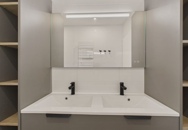 House in Saint-Gilles-Croix-de-Vie - Jacuzzi, terrace, house in the center city for 4 House in Saint-Gilles-Croix-de-Vie - Jacuzzi, terrace, house in the center city for 4