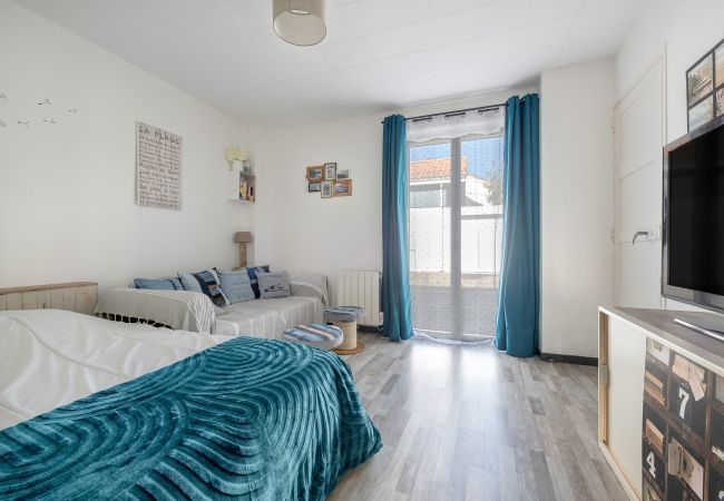 House in Pornic - 300m from the sea - garden and small pool  House in Pornic - 300m from the sea - garden and small pool