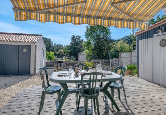 House in Pornic - 300m from the sea - garden and small pool  House in Pornic - 300m from the sea - garden and small pool